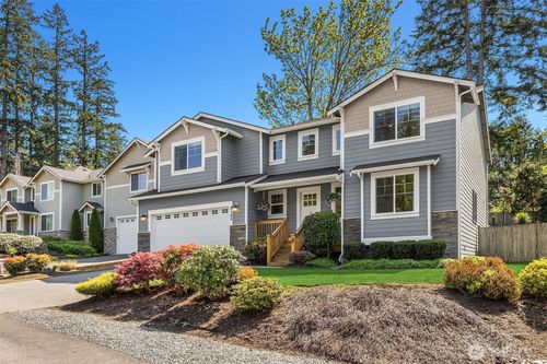 9165 Burlingame Ct Ne, Bainbridge Island, WA, 98110-3042 | Card Image