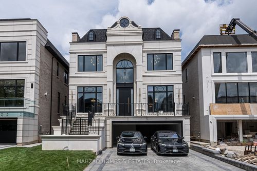 30 Clinton Dr, Richmond Hill, ON, L4C | Card Image