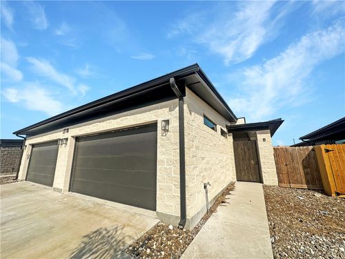 b-2718 Grace Cir, Corpus Christi, TX, 78414-1440 | Card Image