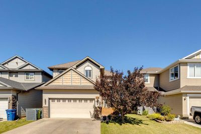 696 Luxstone Landing Sw, House detached with 4 bedrooms, 3 bathrooms and 4 parking in Airdrie AB | Image 1