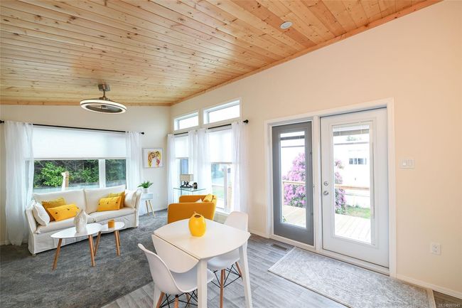 3 - 2625 Mansfield Dr, House other with 2 bedrooms, 1 bathrooms and 2 parking in Courtenay BC | Image 8