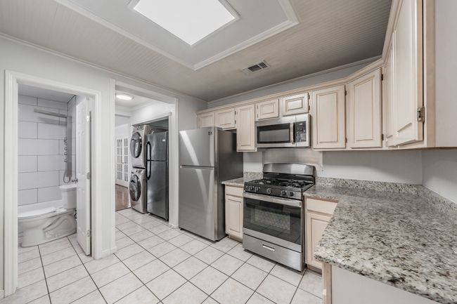 3005 6 Th Ave, House other with 5 bedrooms, 3 bathrooms and null parking in Fort Worth TX | Image 9