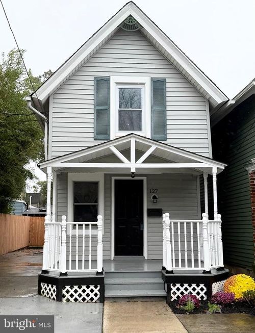 127 W Holly Ave, PITMAN, NJ, 08071-1411 | Card Image