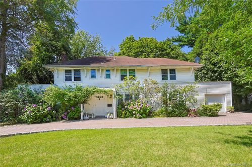14 Clover Dr, Great Neck, NY, 11021-1819 | Card Image