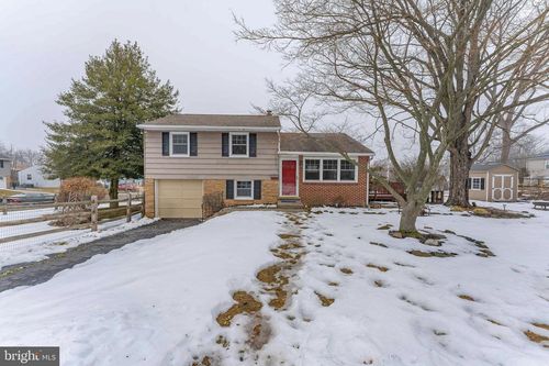 533 Columbia Ave, PHOENIXVILLE, PA, 19460-4272 | Card Image