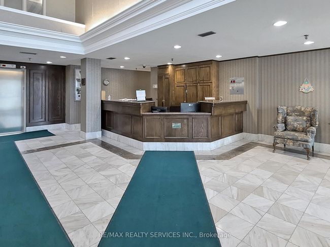 902 - 330 Mill St S, Condo with 3 bedrooms, 2 bathrooms and null parking in Brampton ON | Image 7