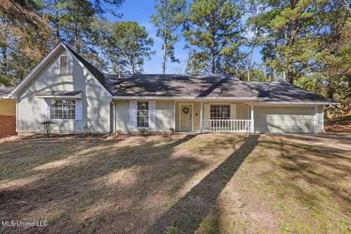 1534 Tracewood Dr, Jackson, MS, 39211-2133 | Card Image