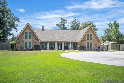 7988 Chaperral Dr, Denham Springs, LA, 70726-2318 | Card Image