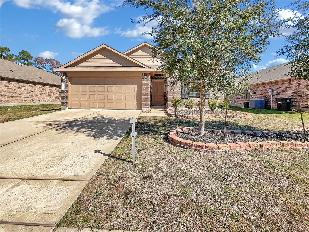 Elsie Wood Dr, Spring, TX 77373