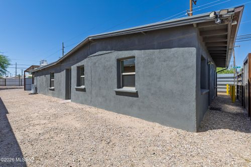 802 E Silverlake Road, Tucson, AZ, 85713 | Card Image