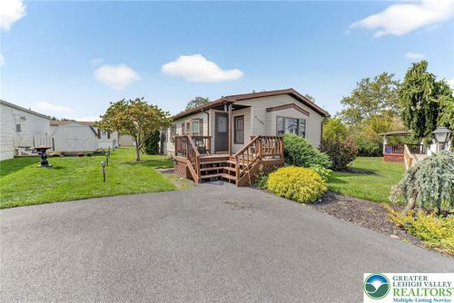 5186 Stone Terrace Dr, Whitehall, PA, 18052-2213 | Card Image