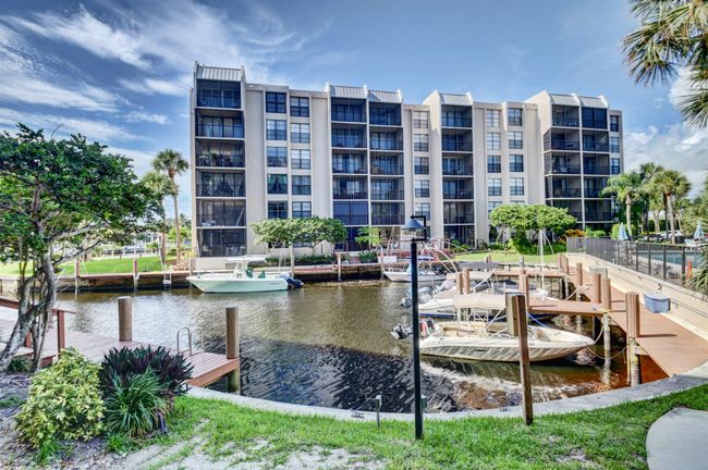 UNIT-202 - 16 Royal Palm Way, Condo with 2 bedrooms, 2 bathrooms and null parking in Boca Raton FL | Image 47