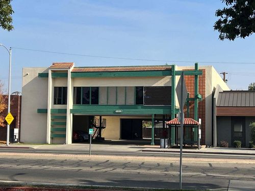 g-210 S Mooney Blvd, Visalia, CA, 93291-4542 | Card Image