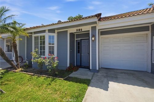 1608 Byron Ct, Pomona, CA, 91768-1274 | Card Image