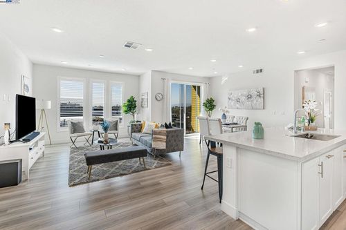 400-3873 Quantum Dr, Fremont, CA, 94538 | Card Image