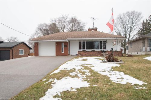 247 Herbert Ave, Delhi, ON, N4B2S5 | Card Image