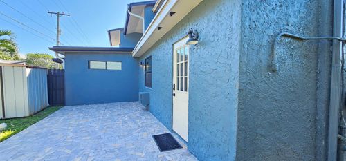 effiency-3684 Pinehurst Drive, Lake Worth, FL, 33467 | Card Image