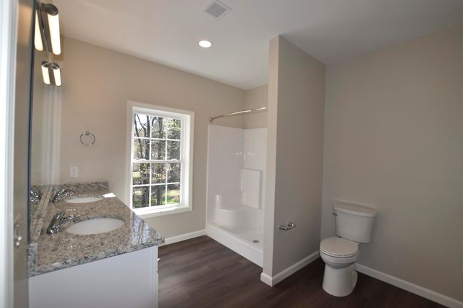 301 - 217 Rockingham Rd, Condo with 2 bedrooms, 2 bathrooms and null parking in Londonderry NH | Image 13