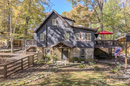 597 Tomahawk Ave, Black Mountain, NC, 28711-2861 | Card Image