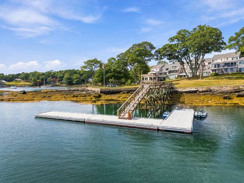 unit-5c-160 Western Ave, Boothbay Harbor, ME, 04538-1719 | Card Image