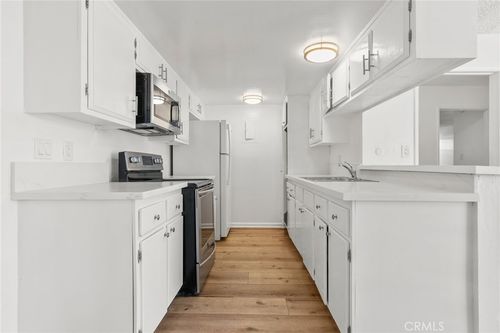 5-8649 Sunland Blvd, Sun Valley, CA, 91352 | Card Image