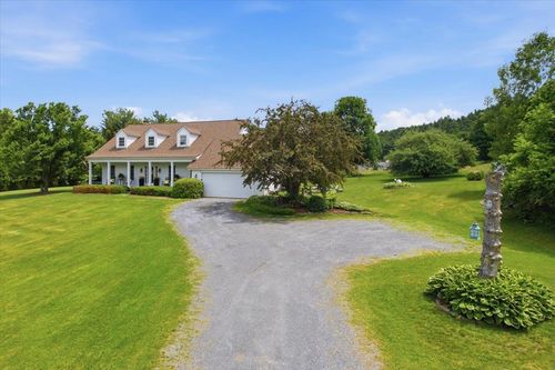 3287 Route 7, Pownal, VT, 05261-9487 | Card Image