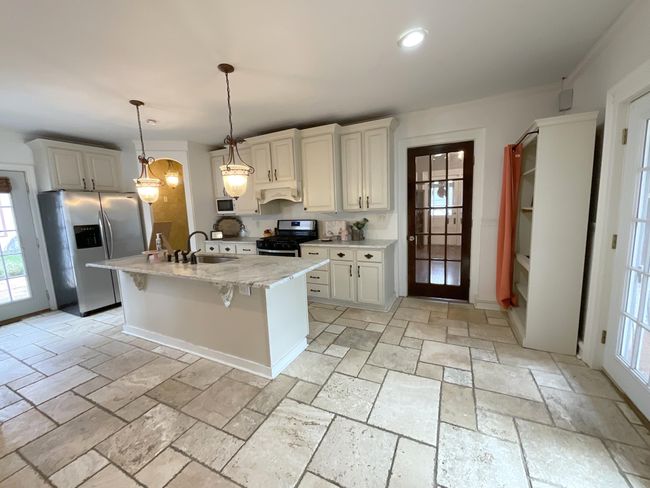 323 N Marshall Ave, House other with 3 bedrooms, 3 bathrooms and null parking in Marshall MI | Image 7