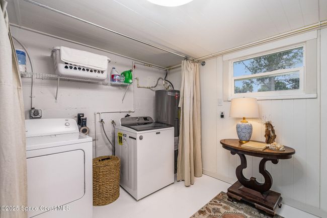 Laundry Room | Image 18