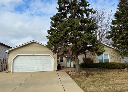 28 W Devon Ave, Glendale Heights, IL, 60139-2427 | Card Image
