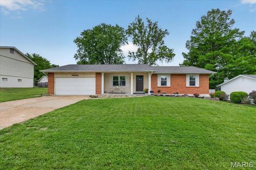 22 Armitage Dr, Saint Peters, MO, 63376-3140 | Card Image