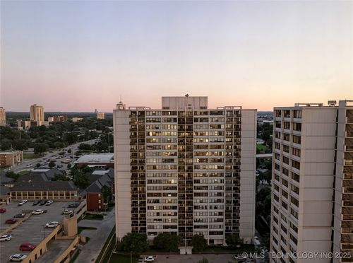 apt-2026-410 W 7th St, Tulsa, OK, 74119-1060 | Card Image