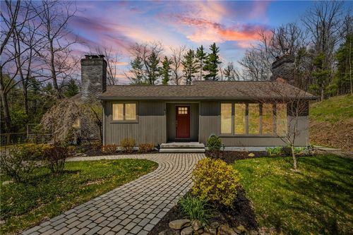 8122 W Hollow Rd, Naples, NY, 14512-9547 | Card Image