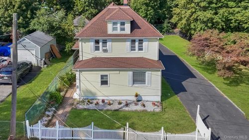 3 S Myrtle Ave, Spring Valley, NY, 10977-5542 | Card Image