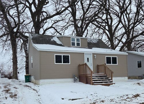 108 Maple St, Jackson, MN, 56143-1142 | Card Image