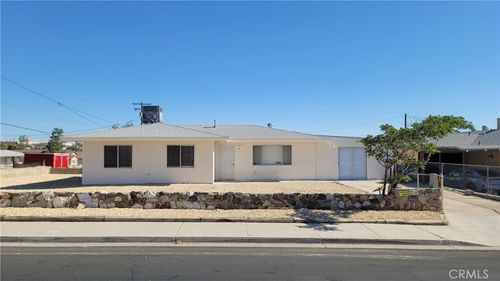 811 Windy Pass, Barstow, CA, 92311-5313 | Card Image