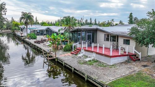 7076 Drum Dr, SAINT JAMES CITY, FL, 33956-2725 | Card Image
