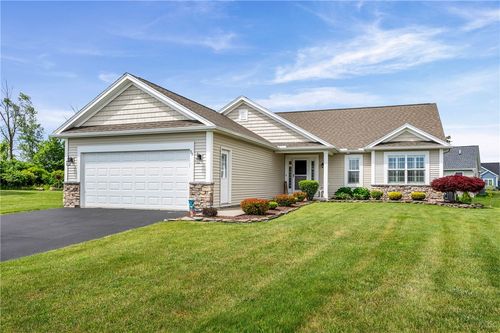 75 Kittling Ridge Ln, Greece, NY, 14612-1270 | Card Image