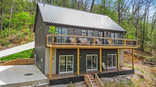 1265 Cliffs Edge Rd, East Bernstadt, KY, 40729-6579 | Card Image