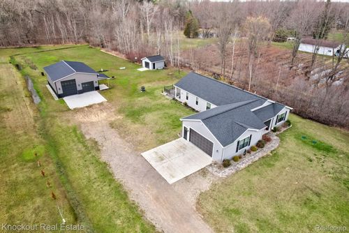 10413 Elms Rd, Montrose, MI, 48457-9137 | Card Image