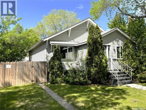 819 5th Ave N, Saskatoon, SK, S7K2R7 | Card Image