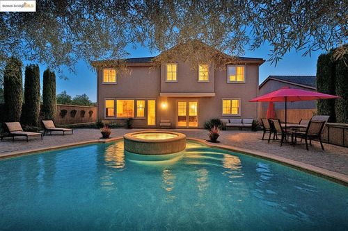 6900 New Melones Cir, Discovery Bay, CA, 94505-2636 | Card Image