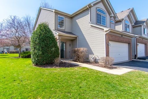 979-979 Parkhill Cir, Aurora, IL, 60502-9092 | Card Image