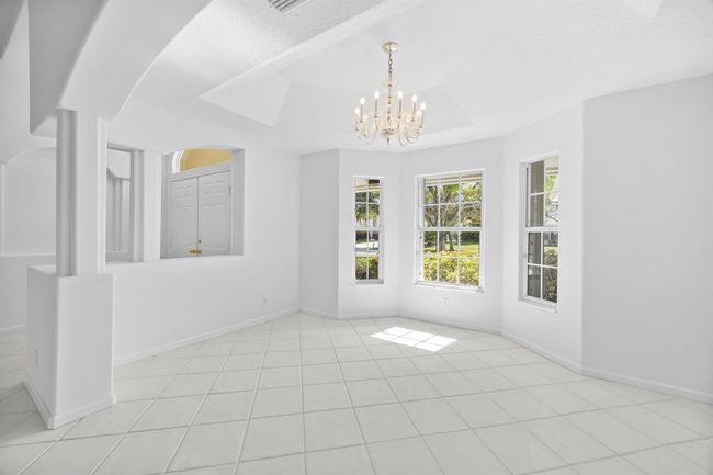 1040 Egret Circle Circle N, House other with 3 bedrooms, 2 bathrooms and null parking in Jupiter FL | Image 8