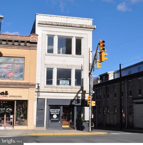 100 N Centre St, POTTSVILLE, PA, 17901-4308 | Card Image