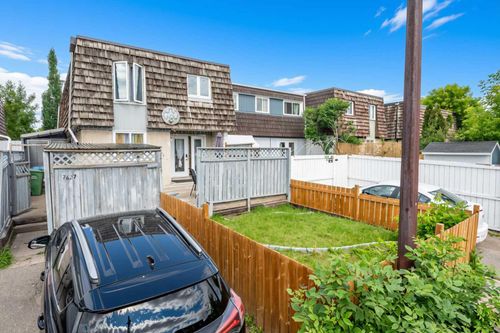 7627 24a St Se, Calgary, AB, T2C0Z8 | Card Image