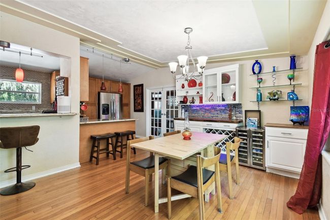 422 Dunedin Cir, House other with 4 bedrooms, 2 bathrooms and null parking in TEMPLE TERRACE FL | Image 9