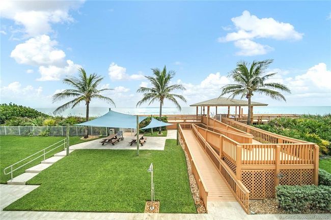 7 - 10600 S Ocean Dr, Condo with 2 bedrooms, 2 bathrooms and null parking in Jensen Beach FL | Image 26