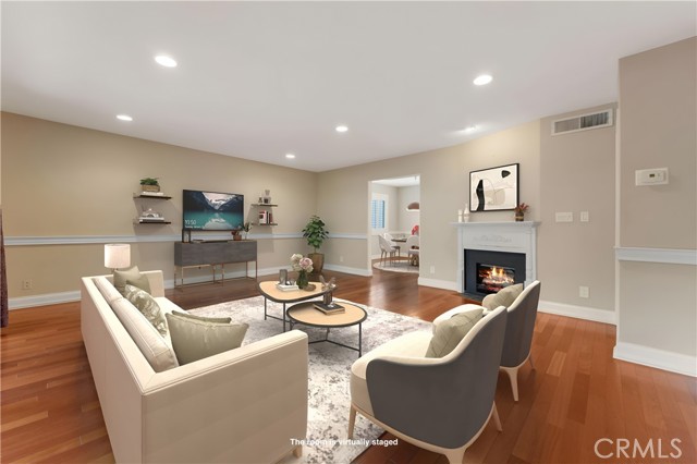 Via Ferrara , Burbank, CA 91504