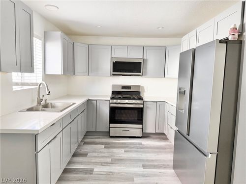 apt-b-1720 Cordoba Ln, Las Vegas, NV, 89108-2107 | Card Image