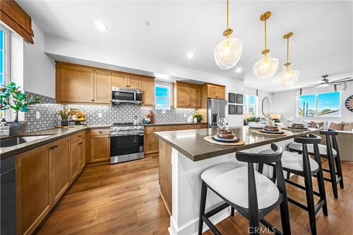 2862 Via Descanso, Camarillo, CA, 93012 | Card Image